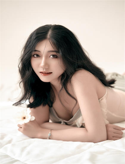 个人的《偶像大师.KR：追逐梦想》的艺术：美学价值与创作技巧探讨